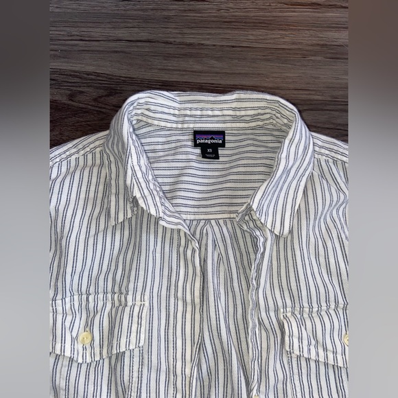 Patagonia button up - Picture 5 of 7